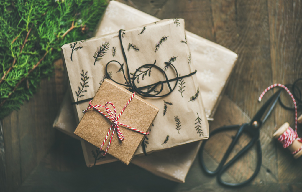 Envie de cadeaux funs et solidaires pour Noël ? Voici 7 idées